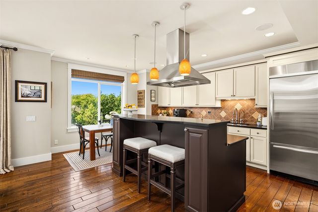 1109 33rd Avenue E, Seattle, WA 98112