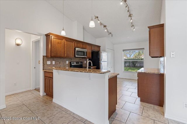 816 Hunters Creek Drive, Melbourne, FL 32904