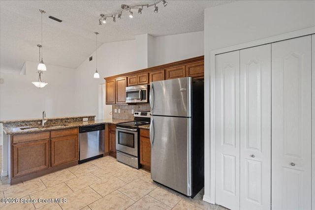 816 Hunters Creek Drive, Melbourne, FL 32904