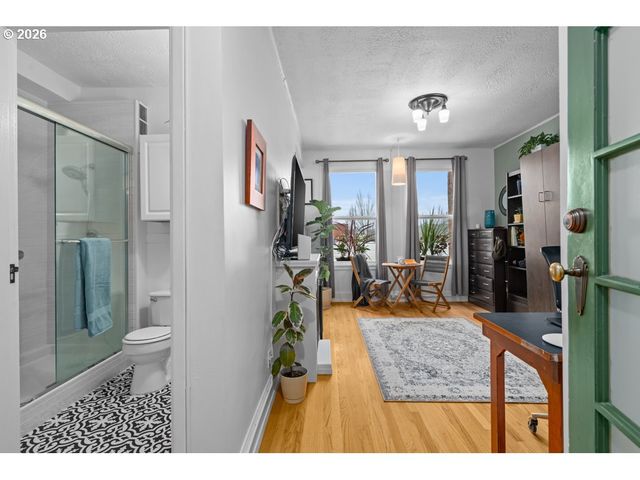 1631 Nw EVERETT St 208, Portland, OR 97209