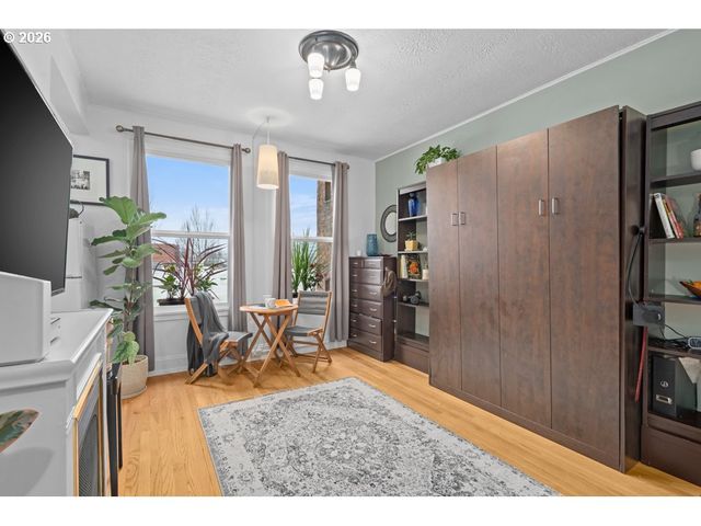 1631 Nw EVERETT St 208, Portland, OR 97209