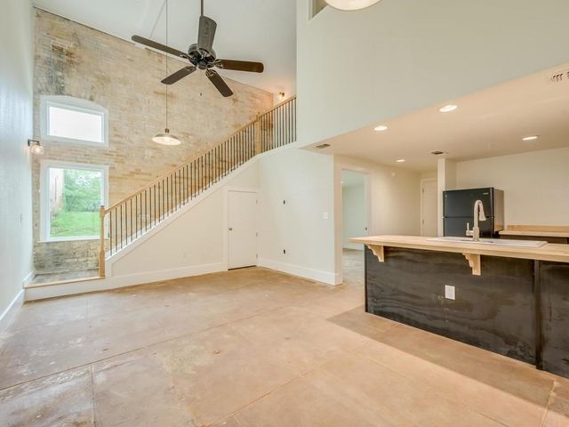 110 S Main ST 103, Elgin, TX 78621