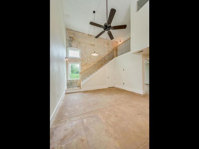 110 S Main ST 103, Elgin, TX 78621
