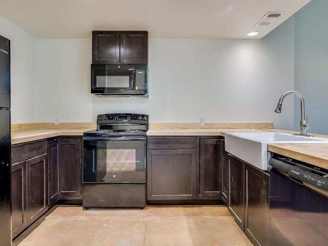 110 S Main ST 103, Elgin, TX 78621