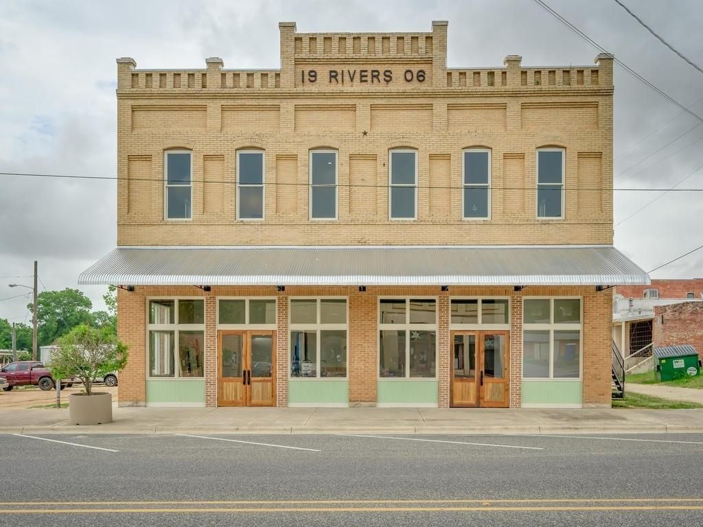 110 S Main ST 103, Elgin, TX 78621