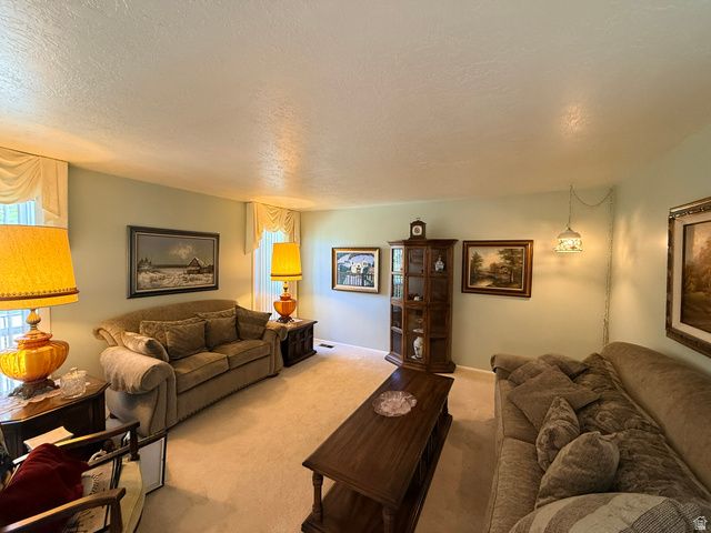 3453 W 5300 S, Roy, UT 84067