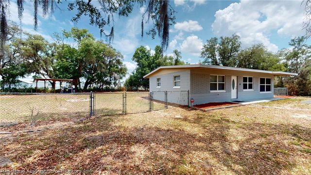2780 N Seneca Drive E, Avon Park, FL 33825