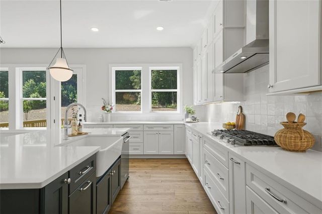 401 Oakleigh Avenue, Woodstock, GA 30188