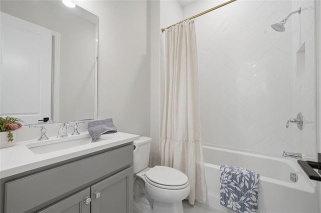 401 Oakleigh Avenue, Woodstock, GA 30188