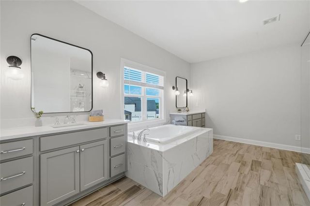 401 Oakleigh Avenue, Woodstock, GA 30188