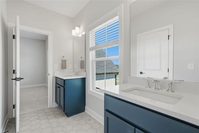 401 Oakleigh Avenue, Woodstock, GA 30188
