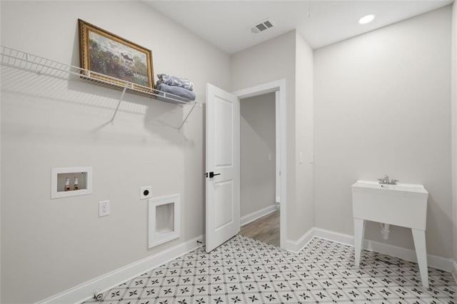 401 Oakleigh Avenue, Woodstock, GA 30188