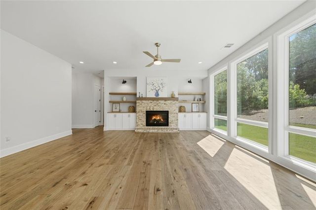 401 Oakleigh Avenue, Woodstock, GA 30188