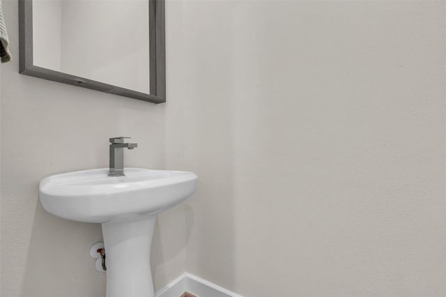 144 Knightsbridge Park Lane, Houston, TX 77018