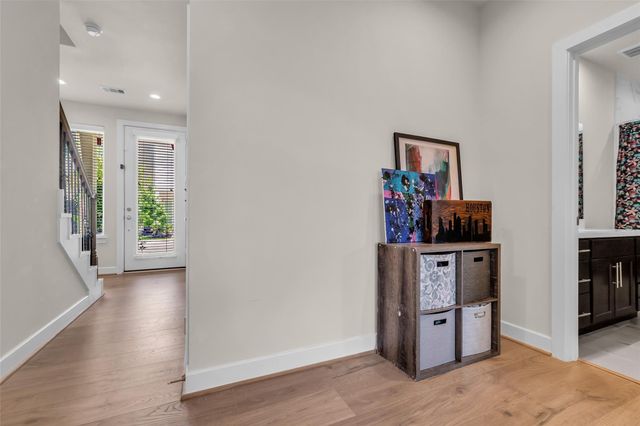 144 Knightsbridge Park Lane, Houston, TX 77018