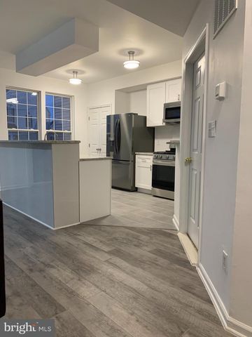 3 BRIDLE CT, Cherry Hill, NJ 08003