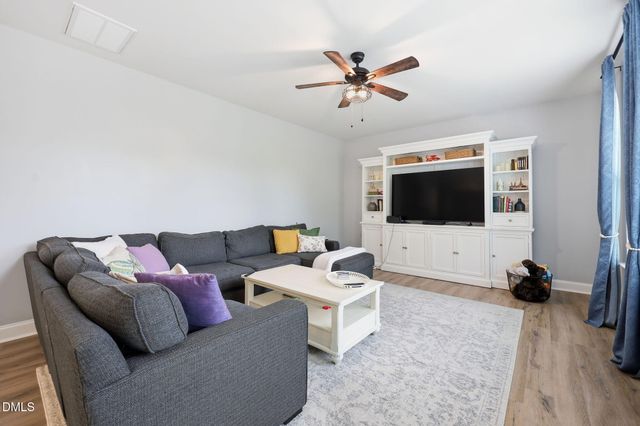 539 River Dell Townes Avenue, Clayton, NC 27527