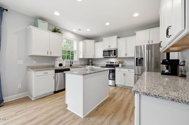 539 River Dell Townes Avenue, Clayton, NC 27527