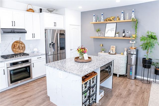 30678 Expedition, Winchester, CA 92596
