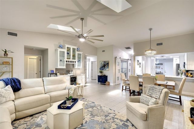 4034 WILSHIRE CIRCLE E 154, Sarasota, FL 34238