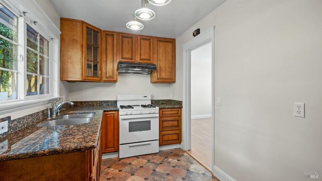 11 San Rafael Ave, San Rafael, CA 94901