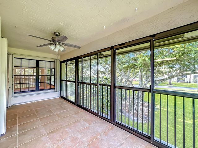 3451 Jog Park Drive, Greenacres, FL 33467