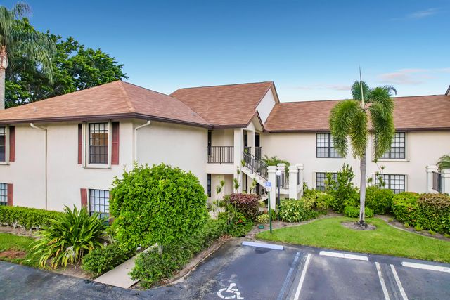 3451 Jog Park Drive, Greenacres, FL 33467