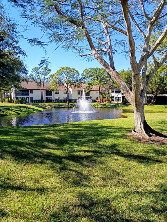 3451 Jog Park Drive, Greenacres, FL 33467