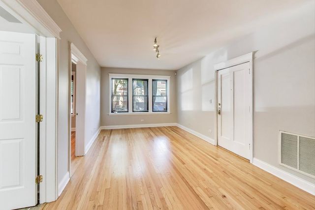 2723 W Wellington Avenue 1, Chicago, IL 60618