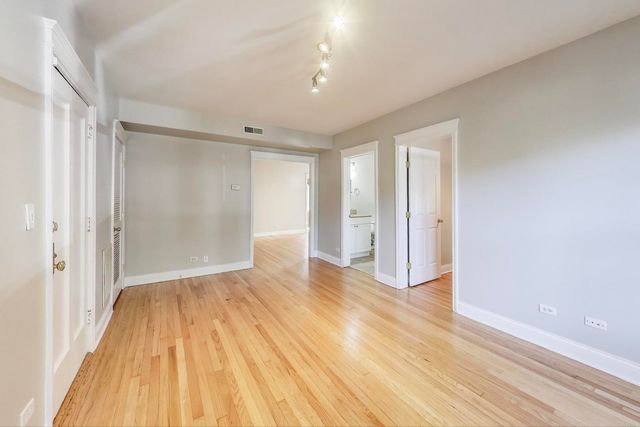 2723 W Wellington Avenue 1, Chicago, IL 60618