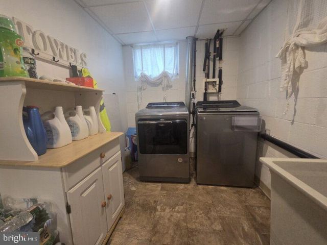 6 DORI CT, Sicklerville, NJ 08081