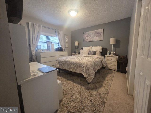 6 DORI CT, Sicklerville, NJ 08081