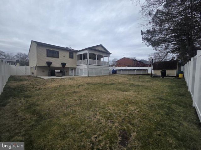 6 DORI CT, Sicklerville, NJ 08081