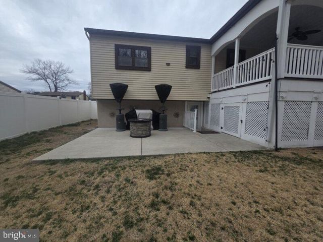 6 DORI CT, Sicklerville, NJ 08081