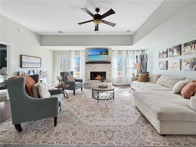 37 Valley View Circle, Bentonville, AR 72712