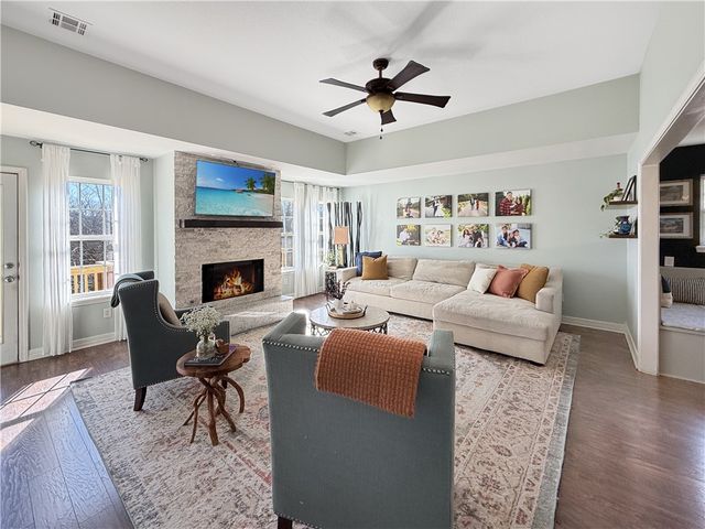 37 Valley View Circle, Bentonville, AR 72712