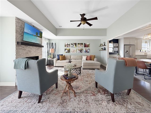 37 Valley View Circle, Bentonville, AR 72712