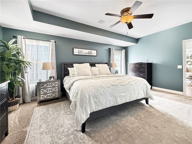 37 Valley View Circle, Bentonville, AR 72712