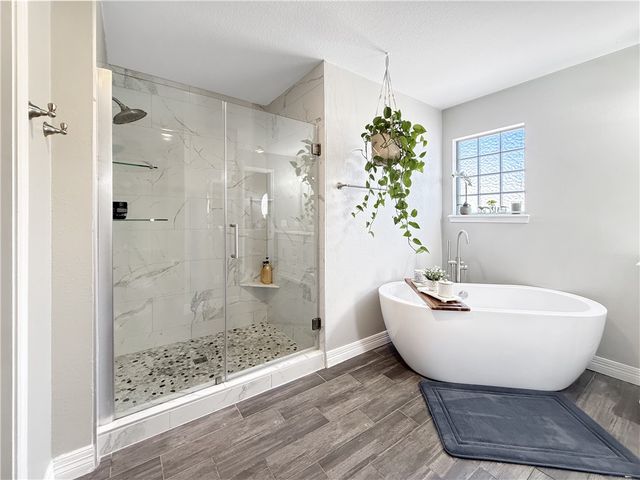 37 Valley View Circle, Bentonville, AR 72712