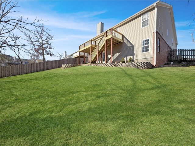 37 Valley View Circle, Bentonville, AR 72712