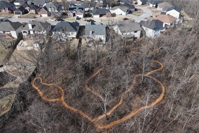 37 Valley View Circle, Bentonville, AR 72712