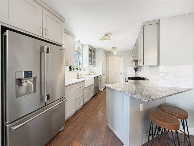 37 Valley View Circle, Bentonville, AR 72712