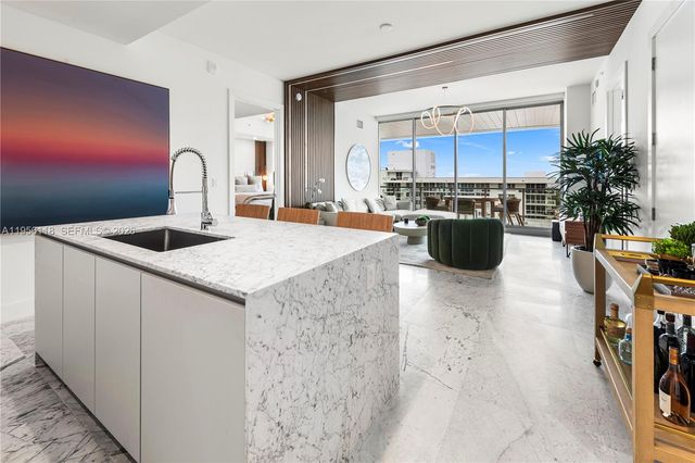 5775 Collins Ave 1405, Miami Beach, FL 33140