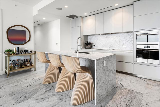 5775 Collins Ave 1405, Miami Beach, FL 33140