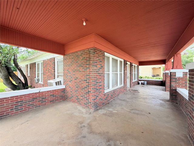 900 W Central Avenue, Fort Worth, TX 76164