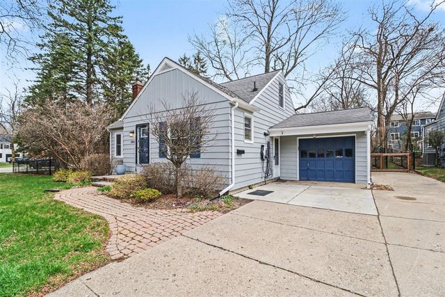 1801 Cayuga Place, Ann Arbor, MI 48104