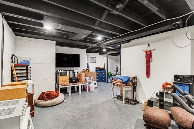 1801 Cayuga Place, Ann Arbor, MI 48104