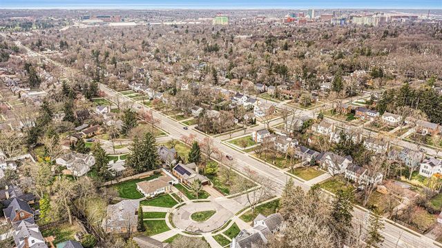 1801 Cayuga Place, Ann Arbor, MI 48104