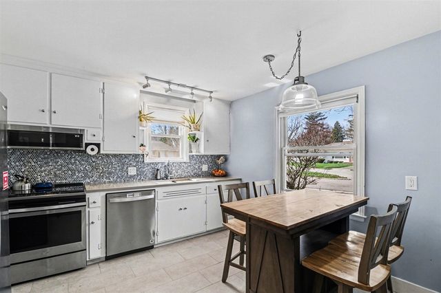 1801 Cayuga Place, Ann Arbor, MI 48104