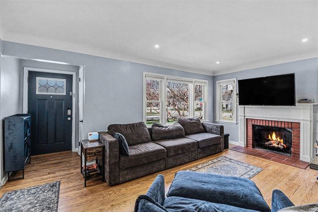 1801 Cayuga Place, Ann Arbor, MI 48104